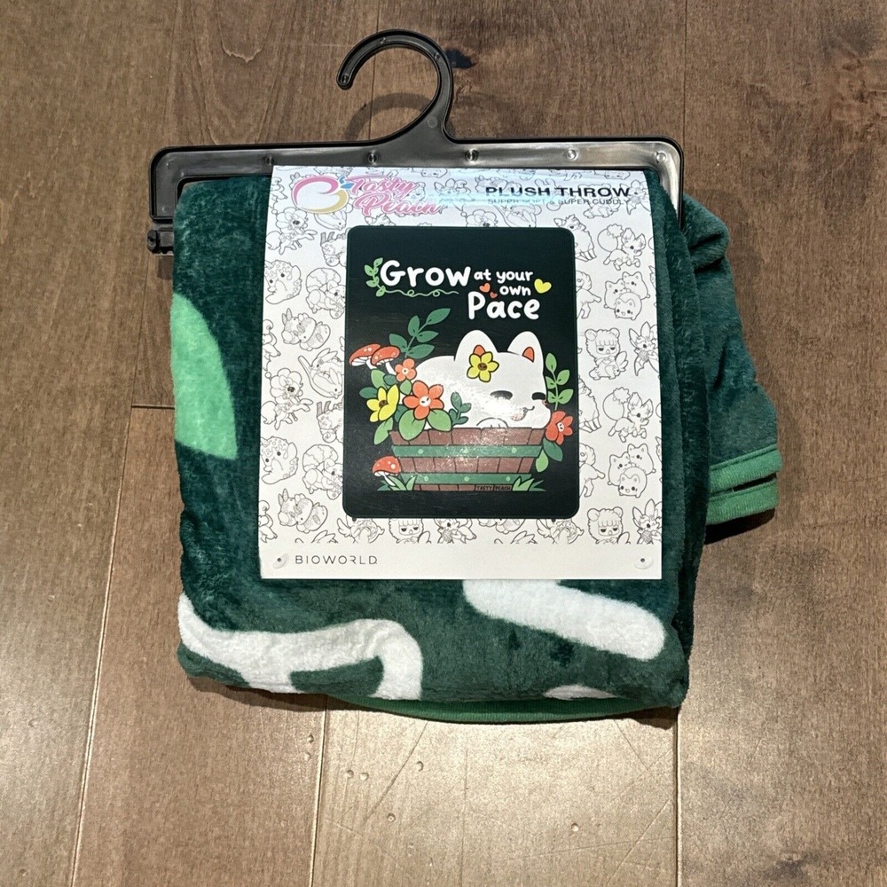 Tasty Peach Plush Throw Blanket Grow At Your Own Pace 45x60 Green Kawaii NWT